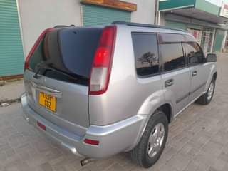 A picture of NISSAN XTRAIL TSH 7 500 000 CALL 0712973480
