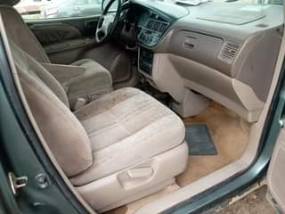 A picture of 2001 Toyota Sienna