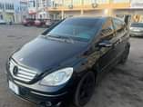 A picture of Mercedes Benz B180