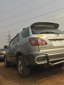 A picture of Lexus RX 300