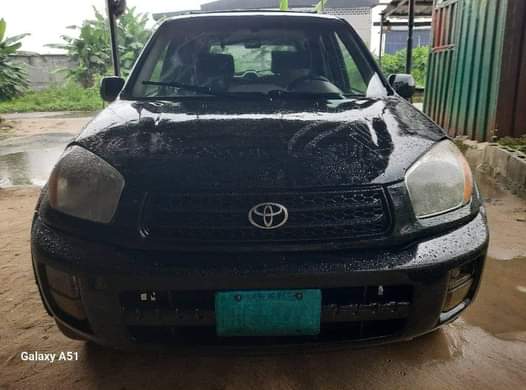 A picture of Very sharp and sound Toyota Rav 4 for a give