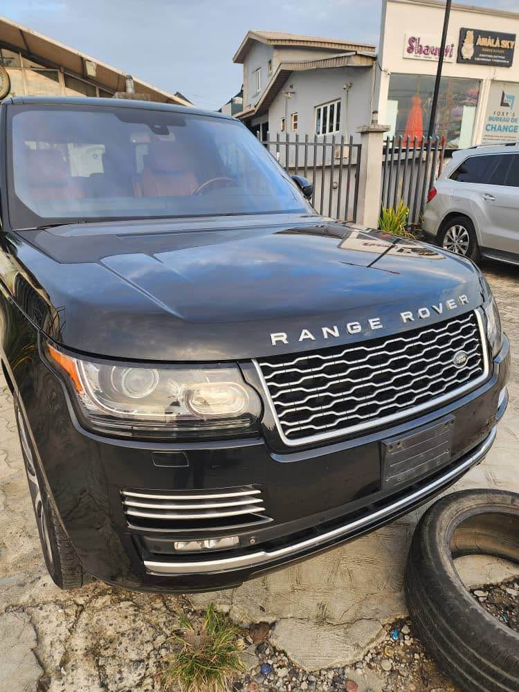 A picture of LESS THAN AYEAR AUTOBIOGRAPHY RANGE ROVE 08023718322 AVAILABLE IN LAGOS
