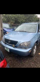 A picture of Lexus RX300