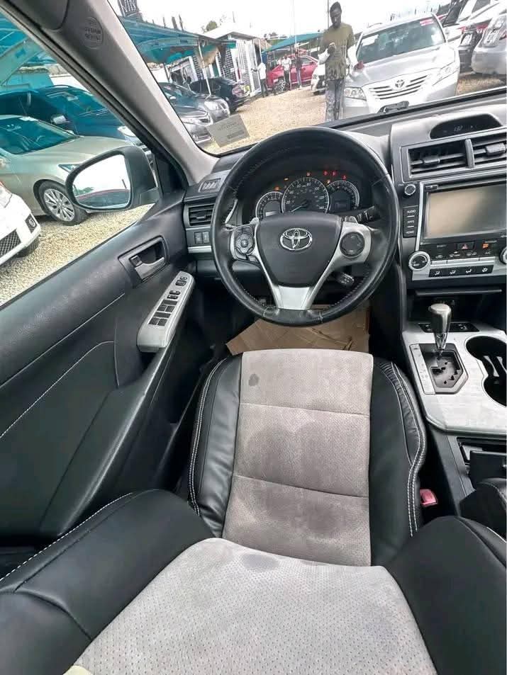 A picture of Camry SE 2015