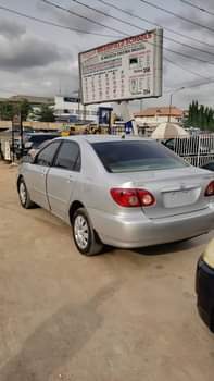 A picture of 08104854872 2005 Toyota Corolla with engine Ac and gear in