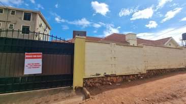 A picture of House for rent in kira
