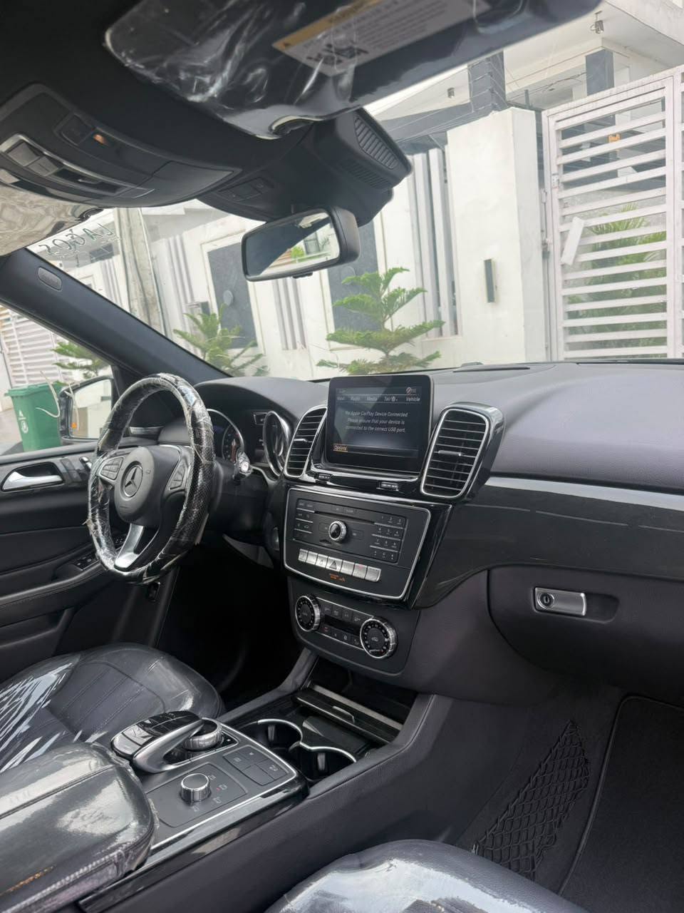 A picture of Mercedes Benz GLE 350 4MATIC TOKUNBO