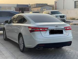 A picture of TOYOTA AVALON