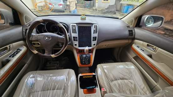 A picture of TOKUNBO 2005 LEXUS RX 330 THUMBSTART