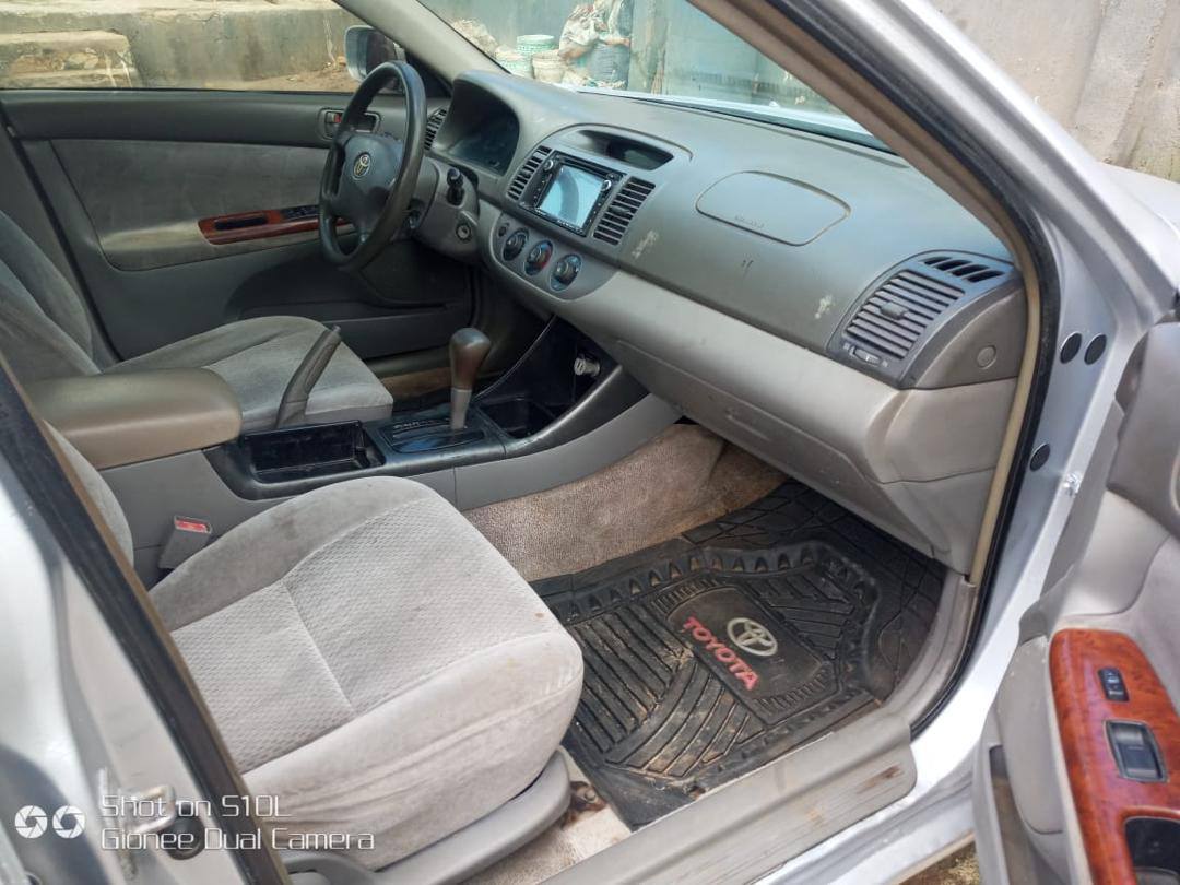 A picture of Toyota Camry 2004 registered 09066107030 