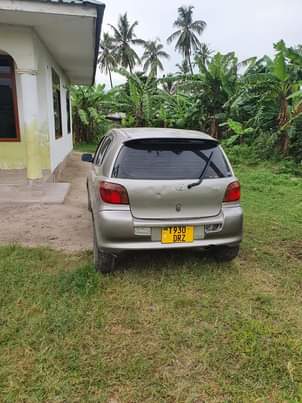 A picture of TOYOTA VITZ RS Bei 8 5 ml 0654677220