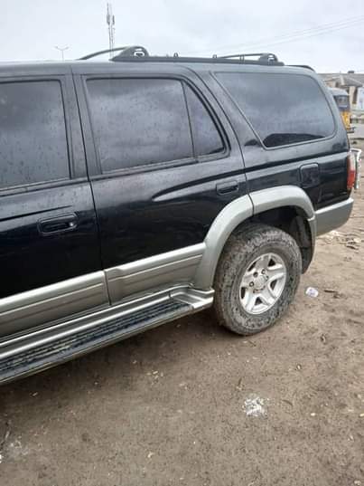 A picture of Toyota 4 Runner
