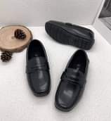 A picture of Shoe back to school