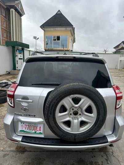 A picture of Toyota RAV4 2010 model