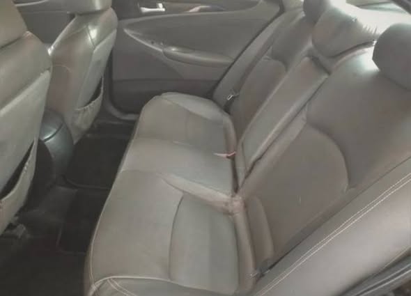 A picture of Abule E hyundai sonata 2012