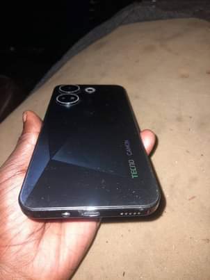 A picture of Tecno camon 20 internal 256gb ram 8 8 camera umeme