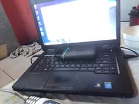 A picture of Raptop inauzwa aina ya dell kama mnavyoiona apo bado mpyaaa