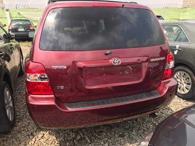 A picture of URGENT BUYERS 09137495414 CLEAN High lander Year 2006 Model Foreign