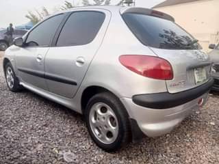 A picture of Peugeot 206