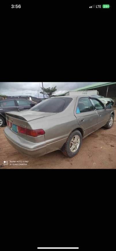 A picture of Toyota Camry tiny big Everything is working Owerri imo state