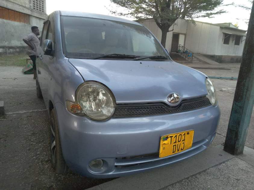 toyota sienta