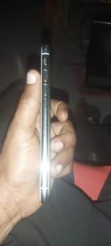 A picture of Iphone x