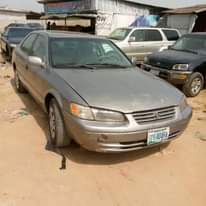 A picture of 750k last owner settle 30k Toyota Camry tiny light Engine