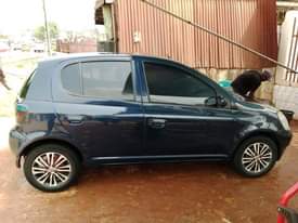 A picture of 2002 Toyota vitz Toyota vitz