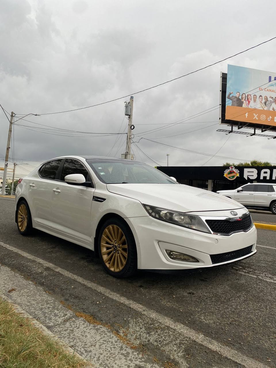 A picture of Kia k5 2013