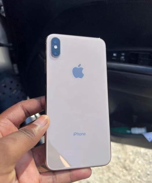 Apple S.