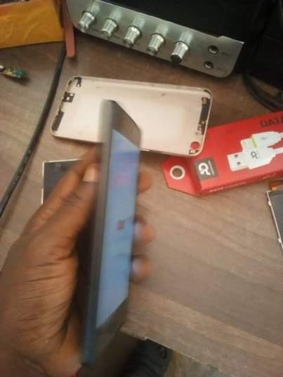 A picture of Am topping up 100k I want Tecno or infinix call