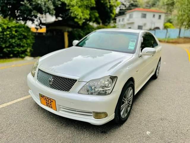 A picture of Crown athletic milion 9.8 Ipo mwanza Automatic Engine safi 0784857610