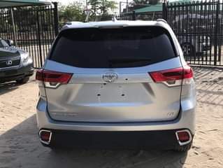 A picture of 2015 Toyota Highlander Le 23millon