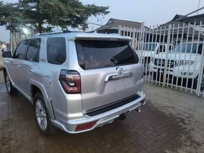 A picture of TOYOTA 4RUNNER VERY CLEAN AND SHARP LIMITED EDITION THUMBSTART SWEET