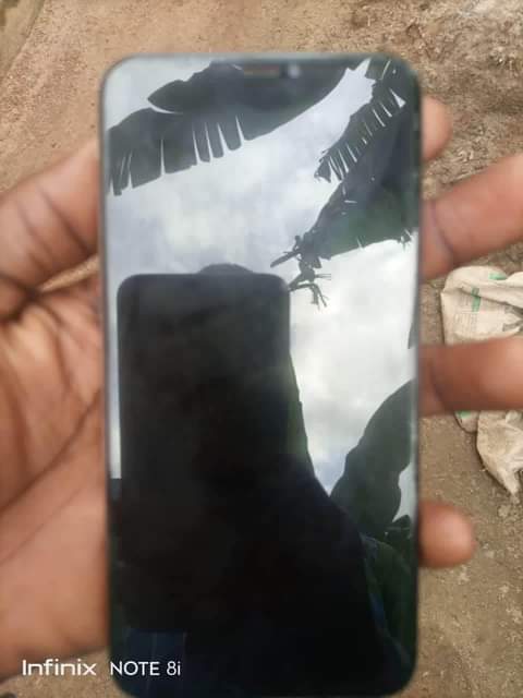 A picture of iPhone XS mas 64g Battery health 88 No Face ID