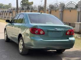 A picture of 2005 Toyota Corolla Corolla LE