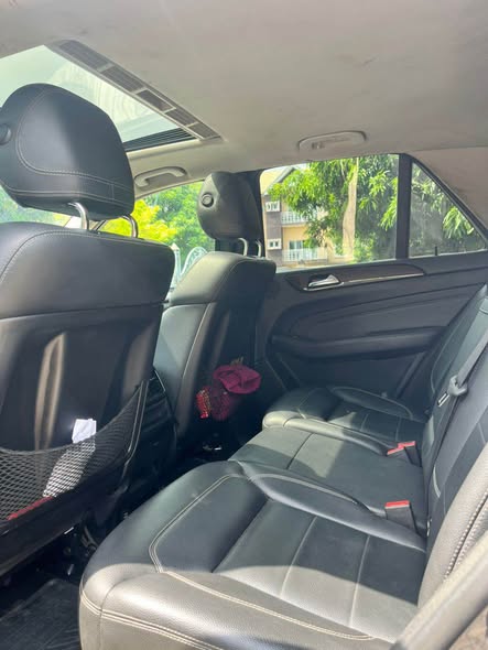 A picture of 2018 Mercedes Benz GLE350