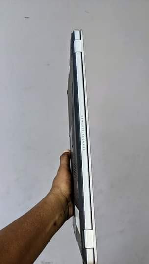 A picture of HP FOLIO 9480m