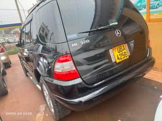 A picture of Mercedes Benz ML Petrol