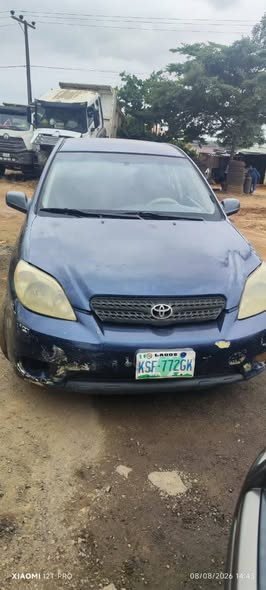 A picture of 2007 Toyota matrix first body