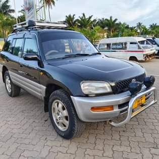 A picture of Toyota RAV4 inauzwa