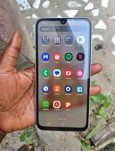A picture of Galaxy a15 128gb pga0768206086 Bei 180K nipo dsm Creck 1