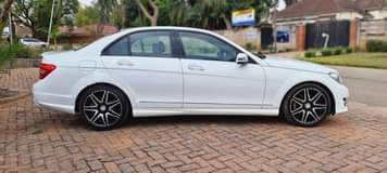 classifieds/cars mercedes