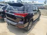 A picture of fortuner 7 seats