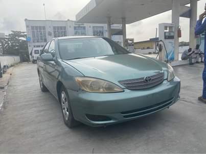 A picture of 2004 Toyota Camry