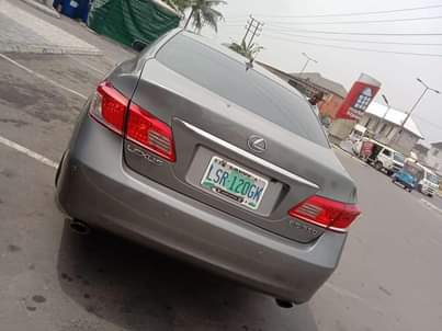 A picture of Lexus Es350 2012