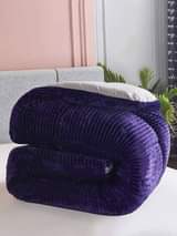 A picture of FOUX FUR DUVE COVERS WITH DIFFERENT COLORS PRICE AND SIZES
