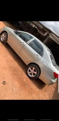 A picture of Toyota Corolla 04