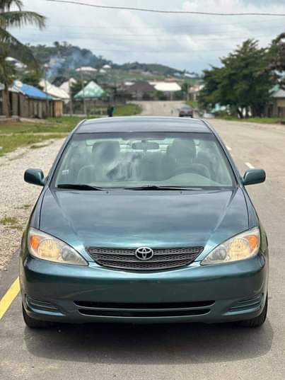 A picture of 2003 Toyota Corolla LE 2003