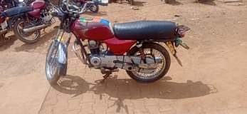 A picture of Bajaj boxer for sale 1.5M Call or Whatsapp 0756911039 or